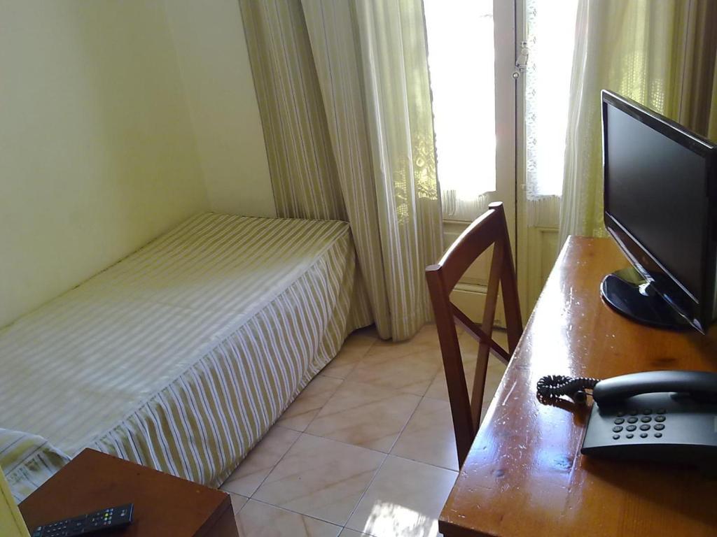 Hotel Toledano Ramblas Barcelona Habitación foto