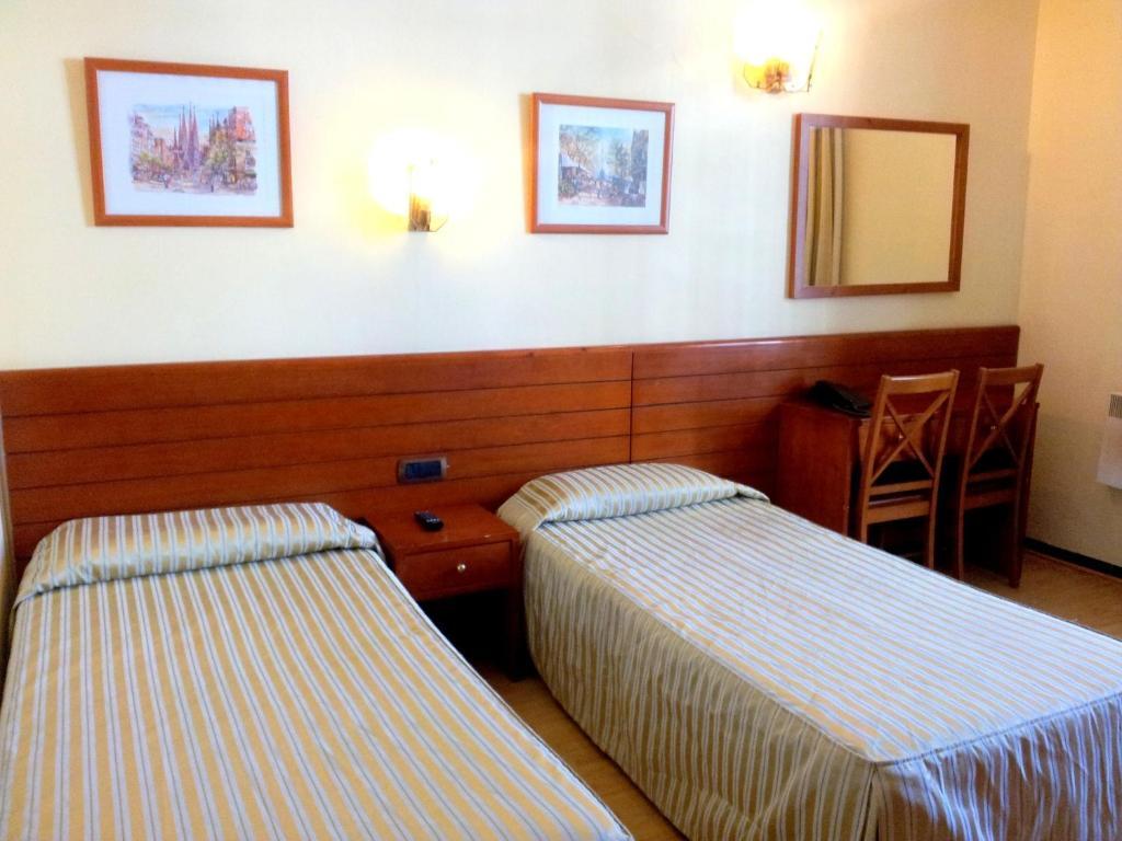 Hotel Toledano Ramblas Barcelona Habitación foto